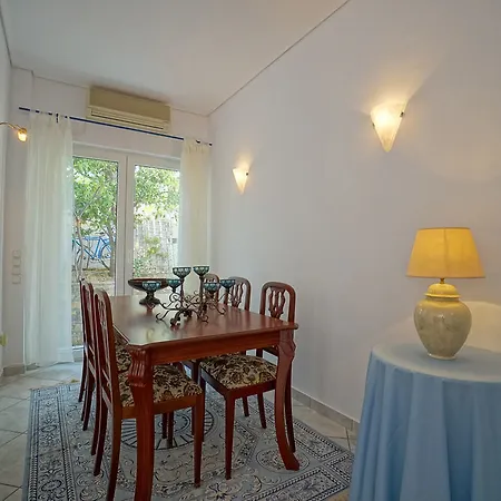 Seafarer S Apartment